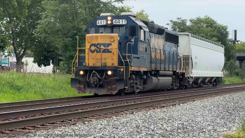 CSX 4411 is L320.